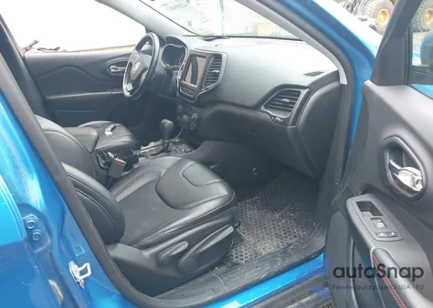 2021 Jeep Cherokee Trailhawk 4X4 z USA, uszkodzony, nr VIN 1C4PJMBXXMD173102